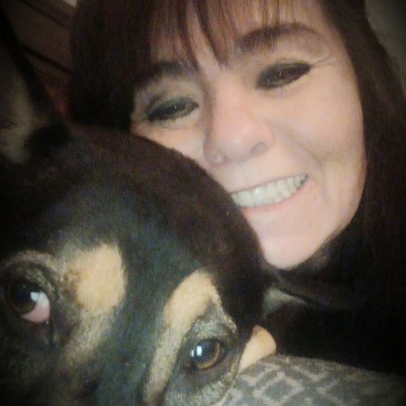 Meet your Posher, Deborah - Picture 6 of 8